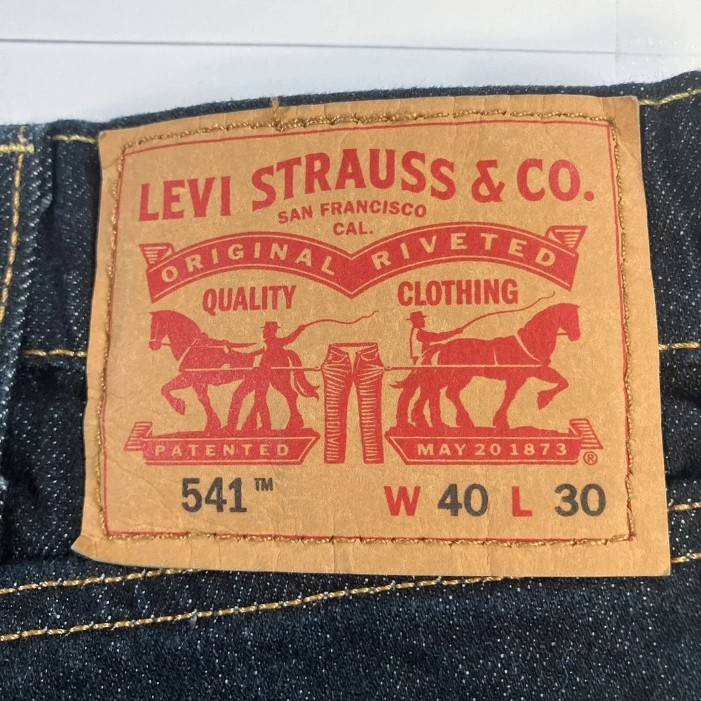 Levi's 541 Jeans Mens 40x30 Dark Wash Athletic Taper Stretch Denim